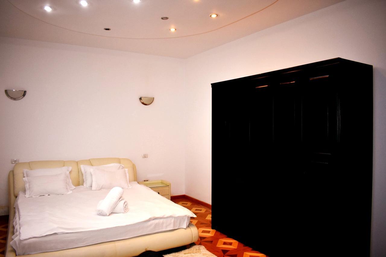 Grand Central Accomodation Sala Palatului Bükreş Dış mekan fotoğraf